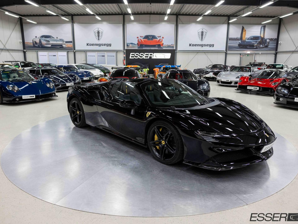 Ferrari SF90 Spider