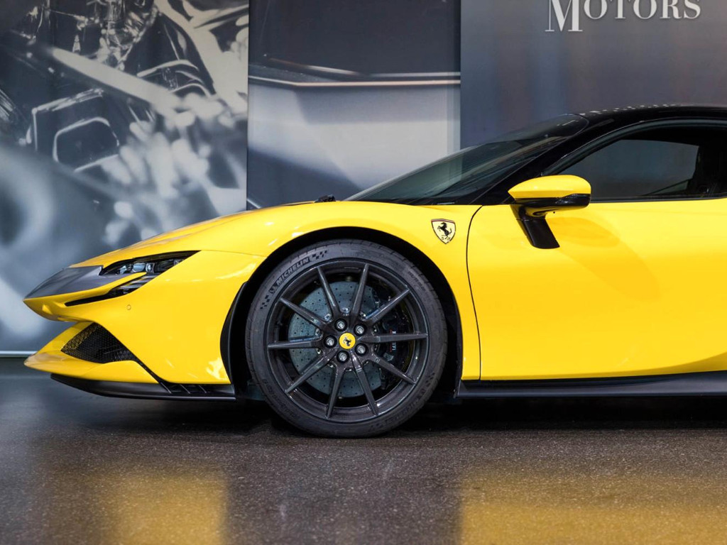 Ferrari SF90