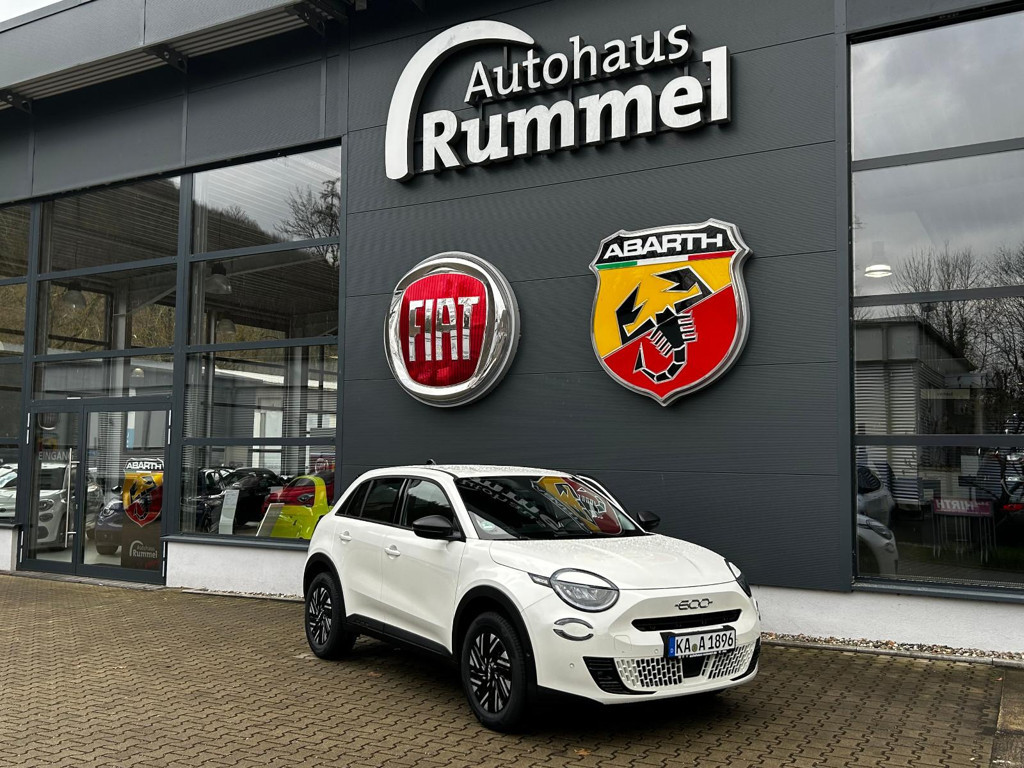 Fiat 600e Hybrid +KLIMA+LED+EINPARKHILFE+SITZHEIZUNG+