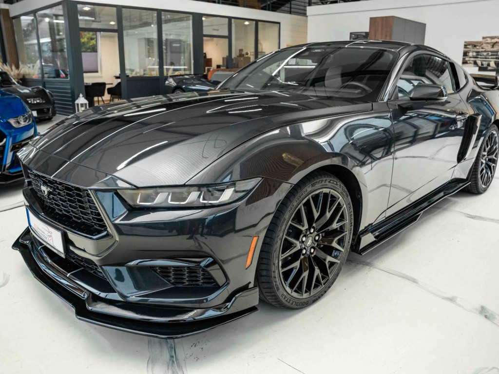 Ford Mustang Fastback Premium