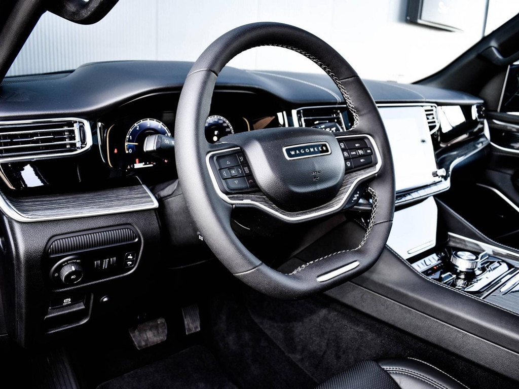 Jeep Wagoneer
