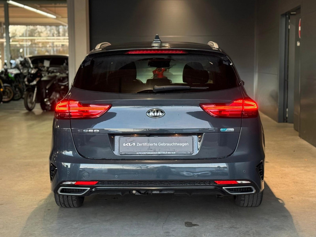 Kia Ceed Platinum Edition PHEV