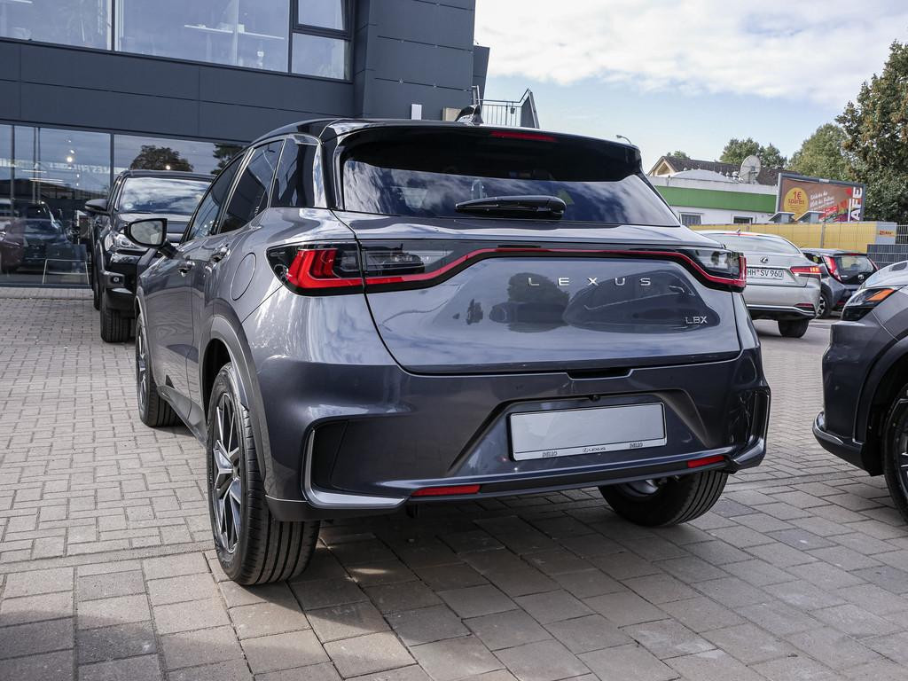 Lexus LBX