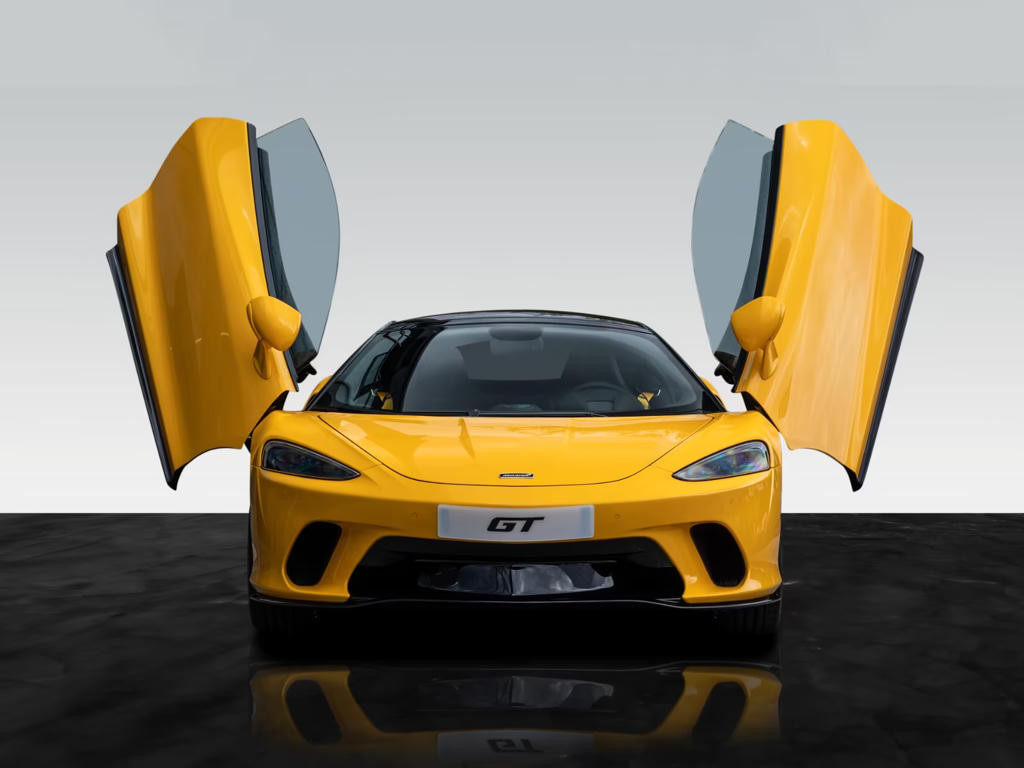 McLaren GT