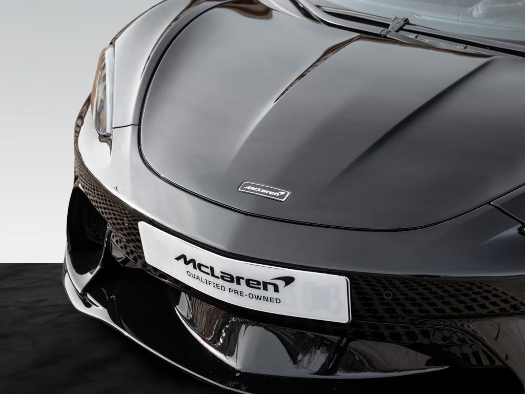 McLaren GT