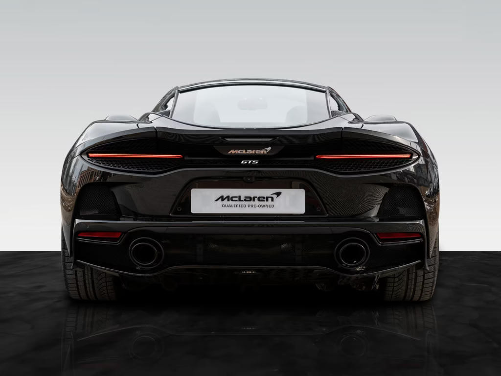 McLaren GT