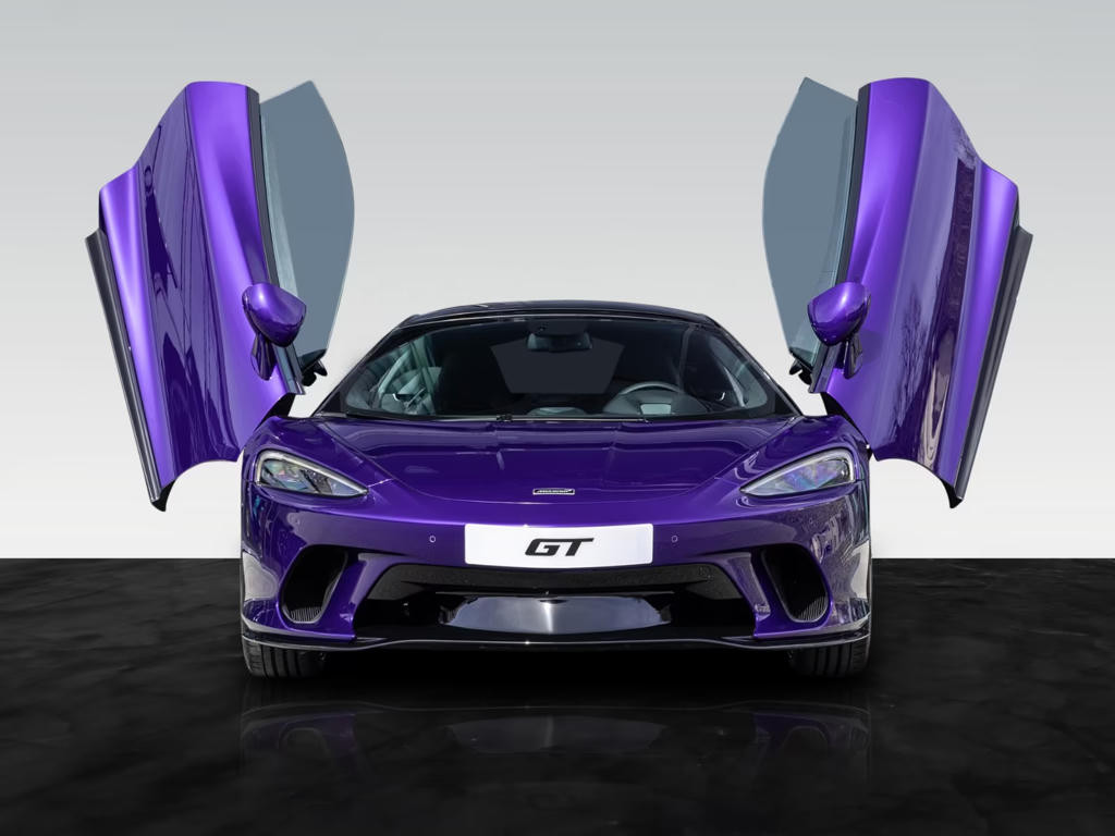McLaren GT