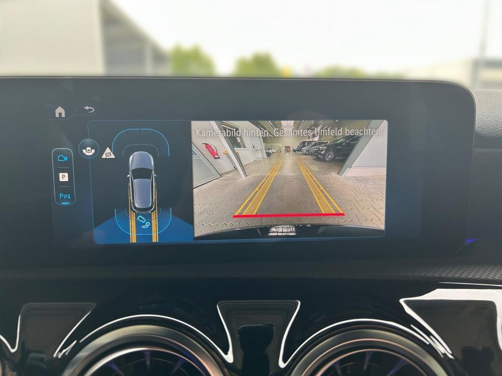 Mercedes-Benz A-Klasse A 180 Progressive Hatchback