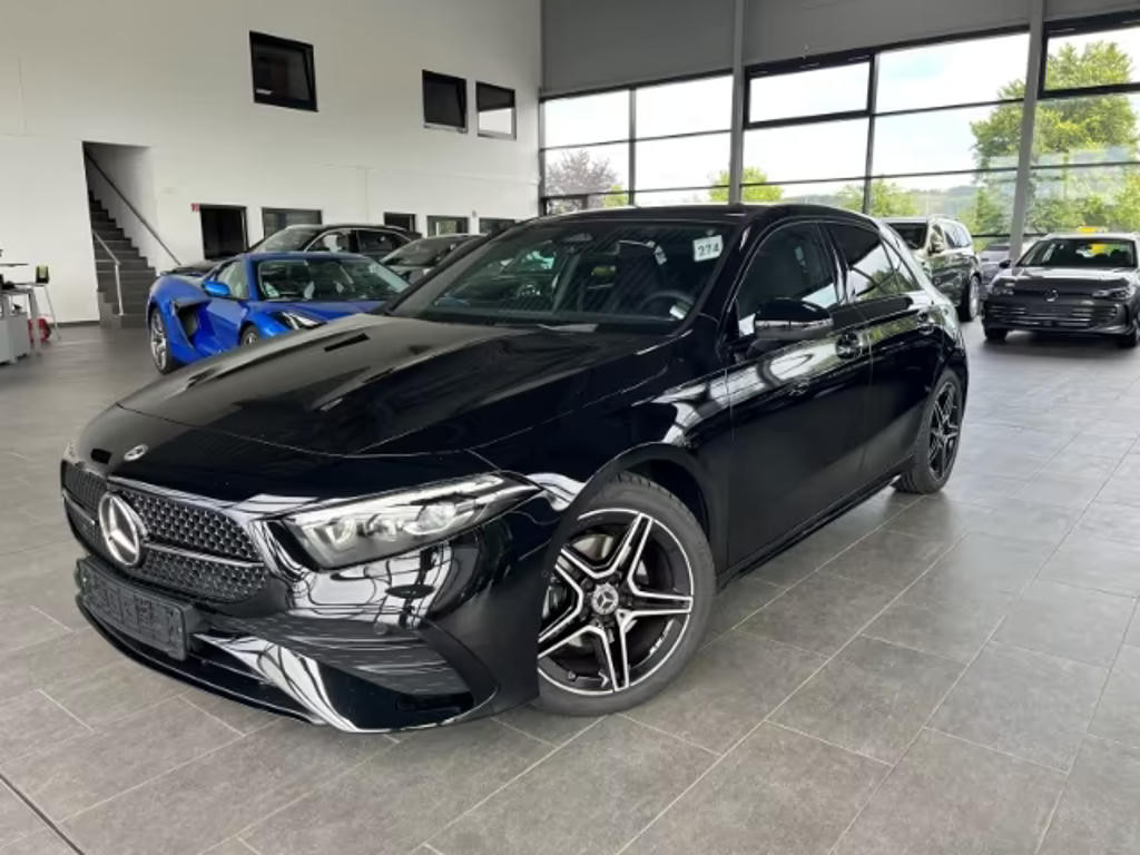 Mercedes-Benz A-Klasse A 200 AMG Line A 200 d
