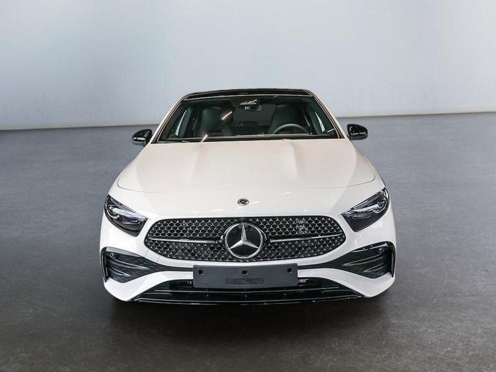 Mercedes-Benz A-Klasse A 200 AMG Line A 200 d