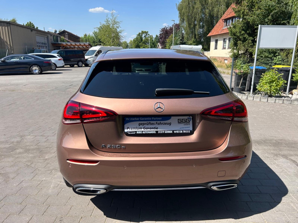 Mercedes-Benz A-Klasse A 250 A 250 e