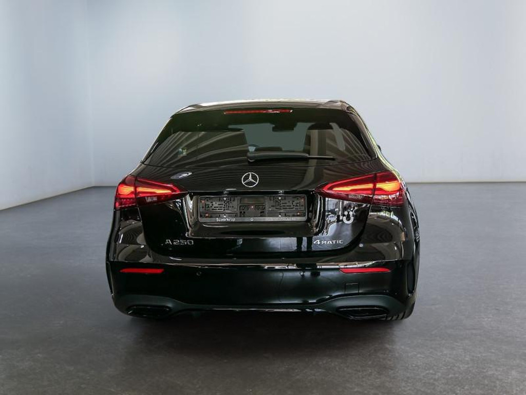 Mercedes-Benz A-Klasse A 250 4MATIC AMG Line
