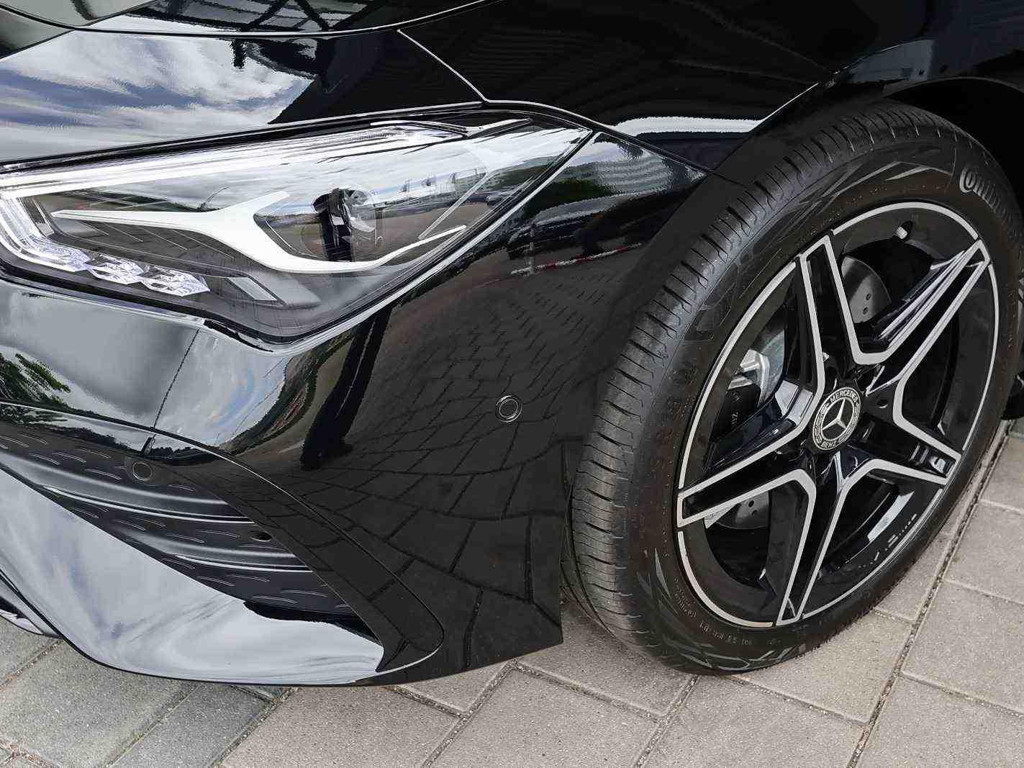Mercedes-Benz CLA-Klasse CLA 200 AMG Line Coupé