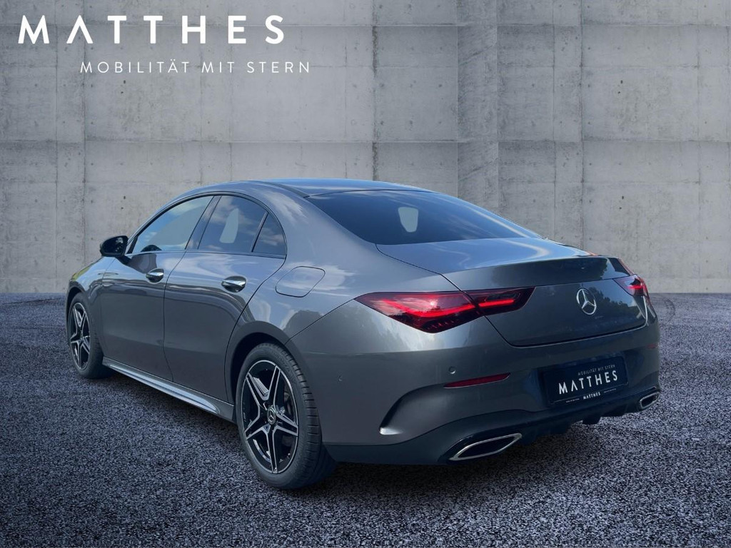 Mercedes-Benz CLA-Klasse CLA 200 AMG Line Coupé Sedan