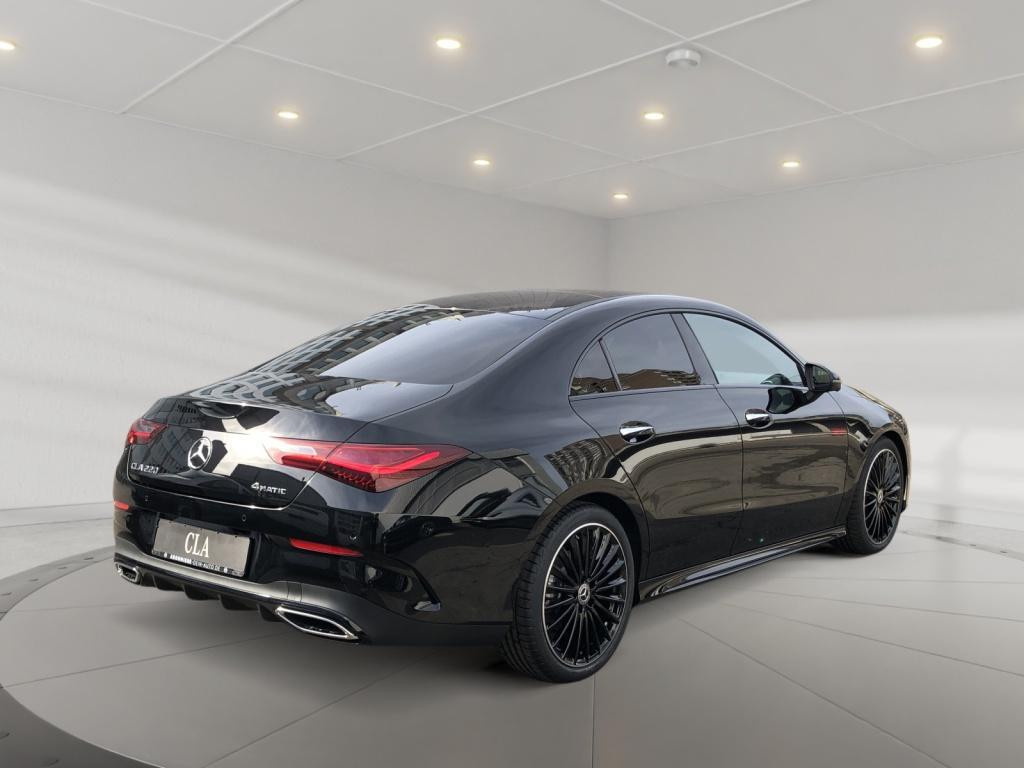 Mercedes-Benz CLA-Klasse CLA 220 4MATIC AMG Line Coupé