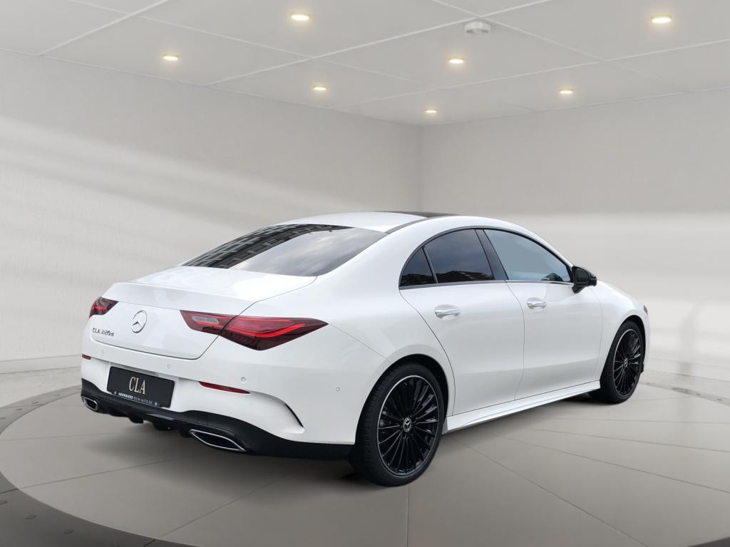Mercedes-Benz CLA-Klasse CLA 220 AMG Line Coupé CLA 220 d