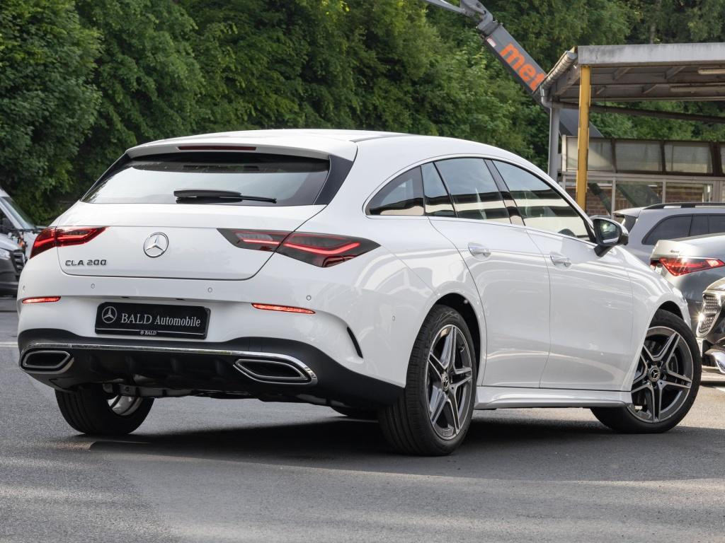 Mercedes-Benz CLA-Klasse CLA 200 AMG Line Shooting Brake