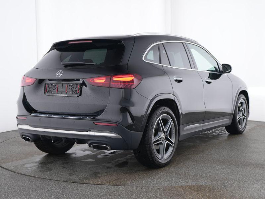 Mercedes-Benz GLA-Klasse GLA 200 AMG Line