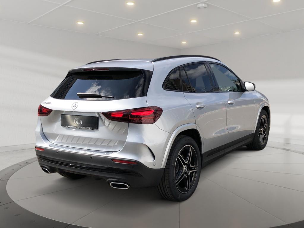 Mercedes-Benz GLA-Klasse GLA 200 AMG Line