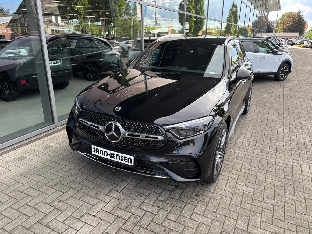 Mercedes-Benz GLC-Klasse GLC 300 4MATIC AMG Line Premium GLC 300 d