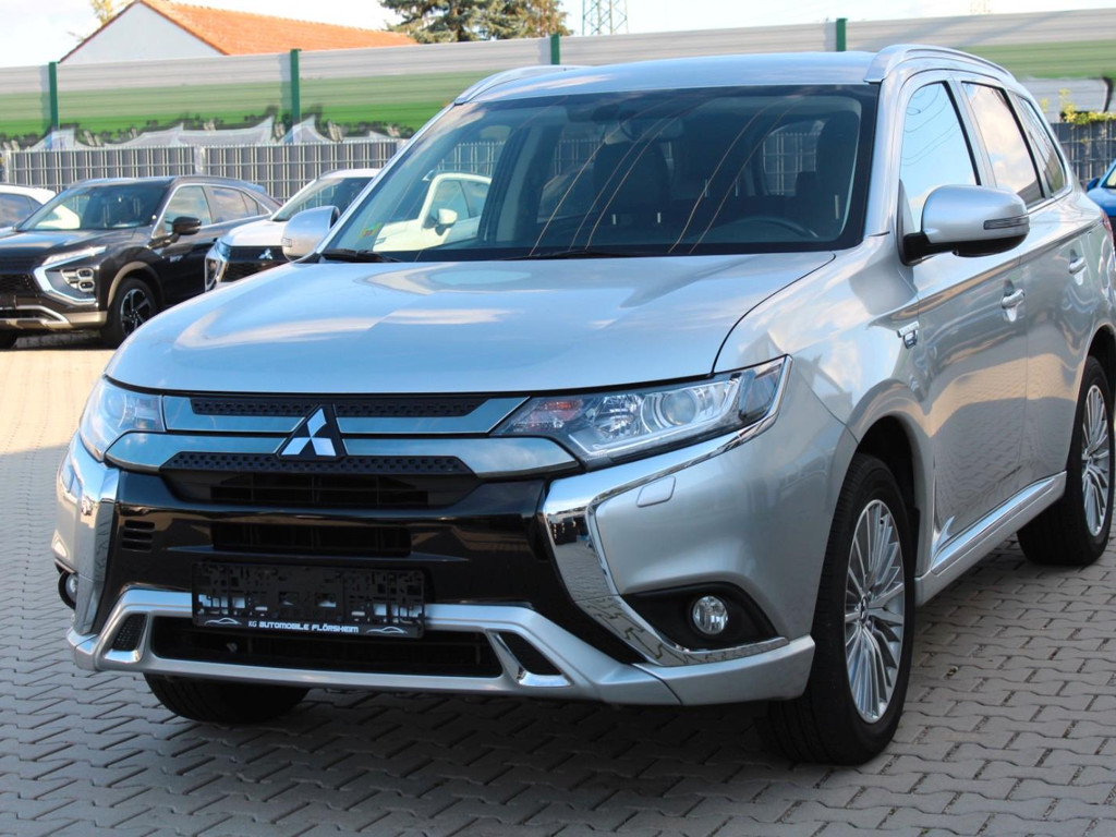 Mitsubishi Outlander PHEV 4WD