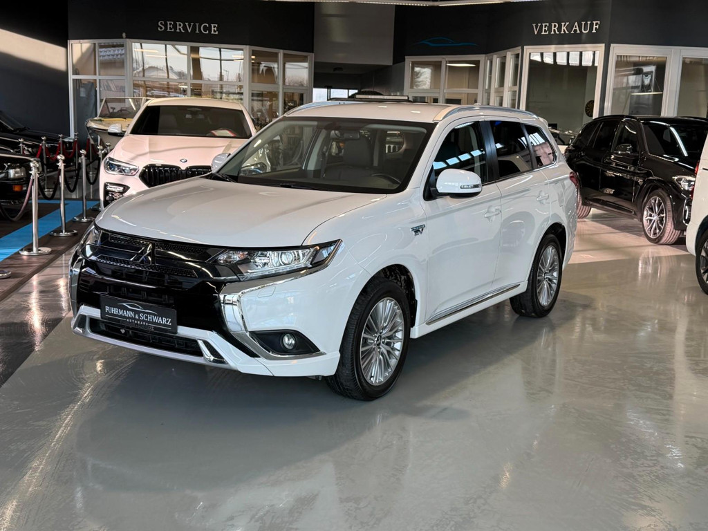 Mitsubishi Outlander PHEV 4WD