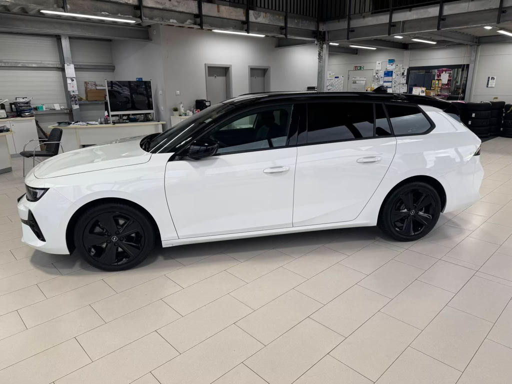 Opel Astra Sports Tourer Grand Sport GS-Line