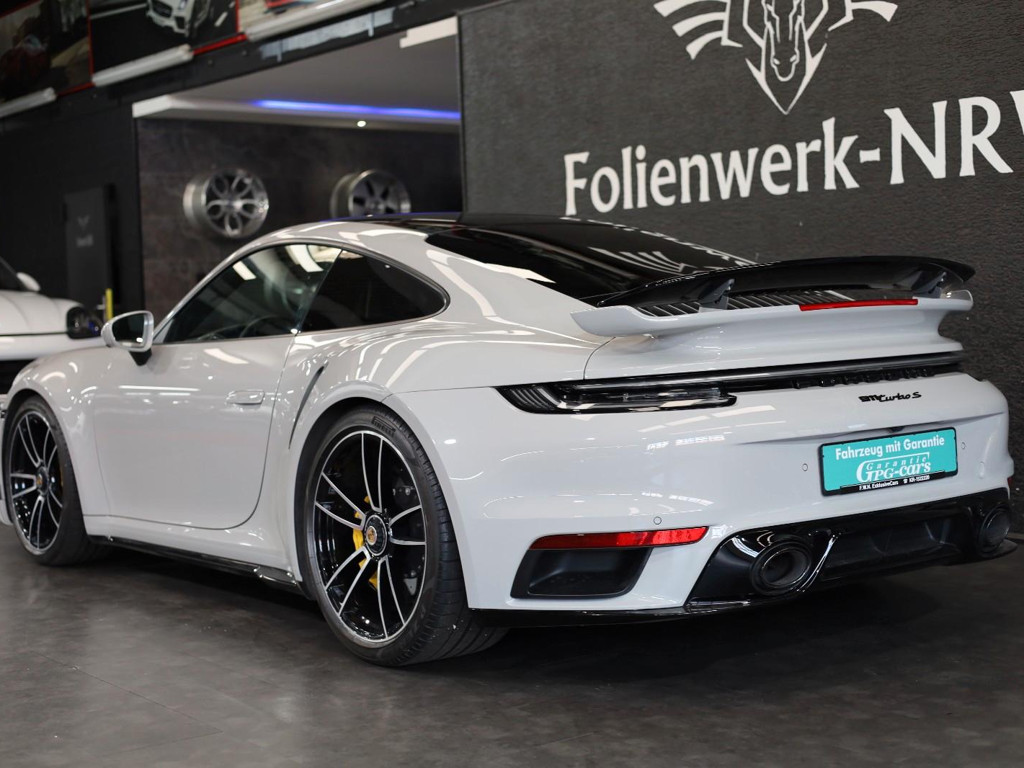 Porsche 992