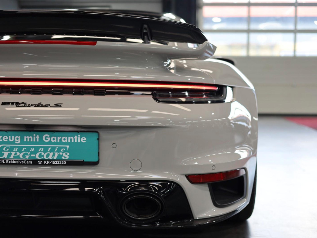 Porsche 992
