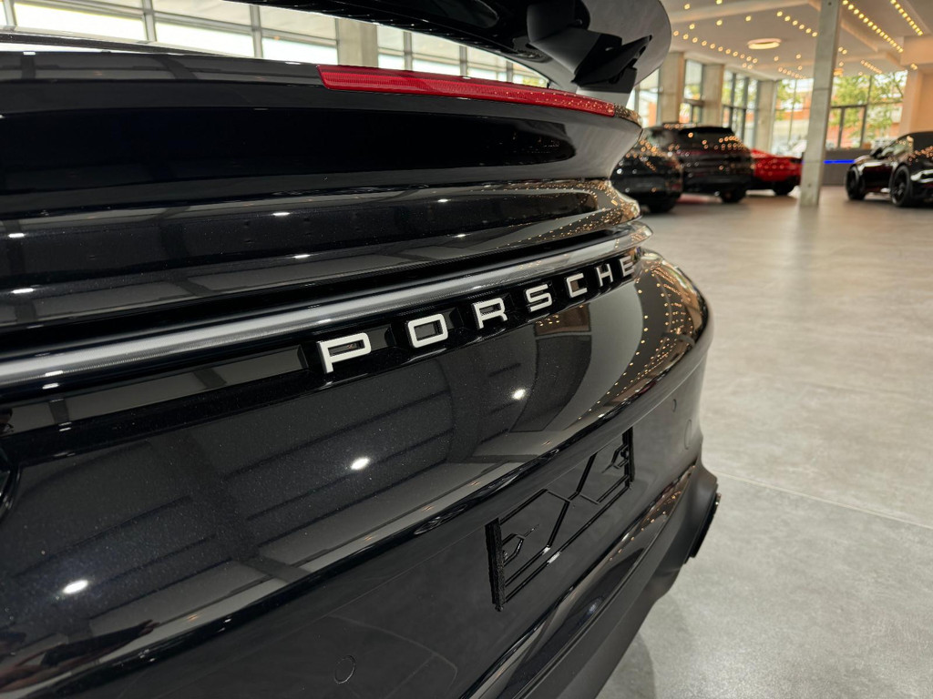 Porsche 992