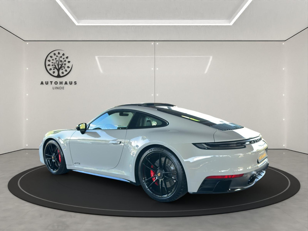 Porsche 992