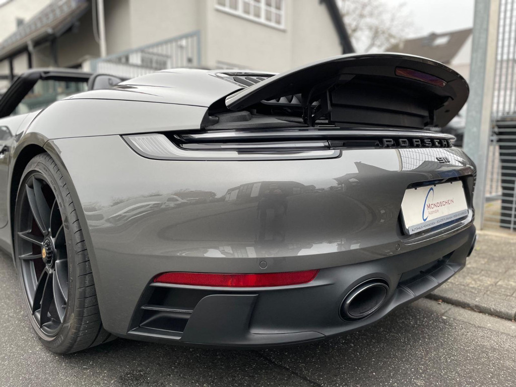 Porsche 992