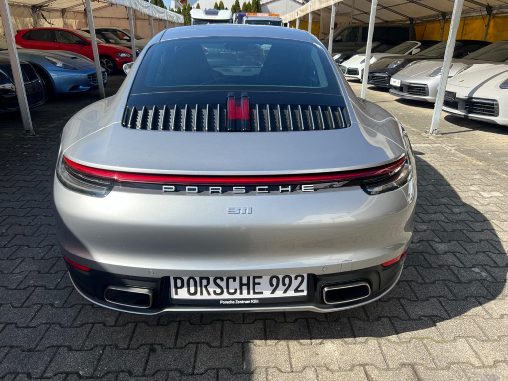 Porsche 992