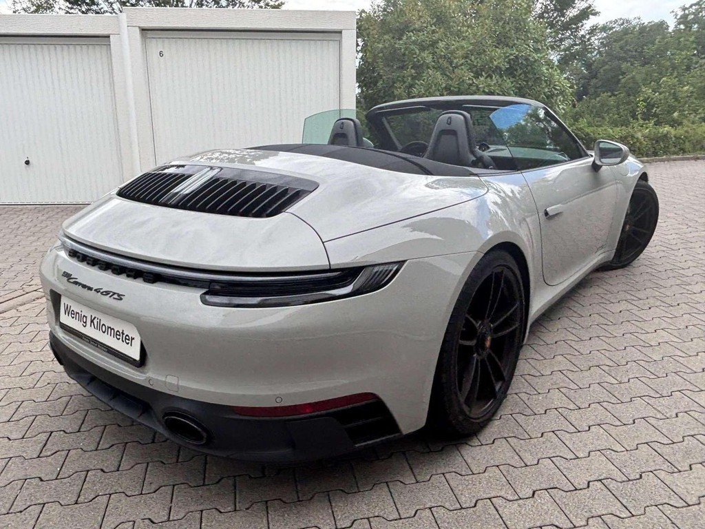 Porsche 992