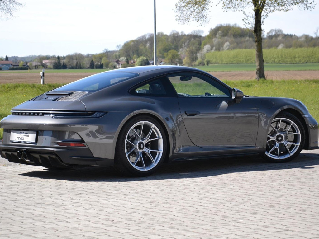 Porsche 992
