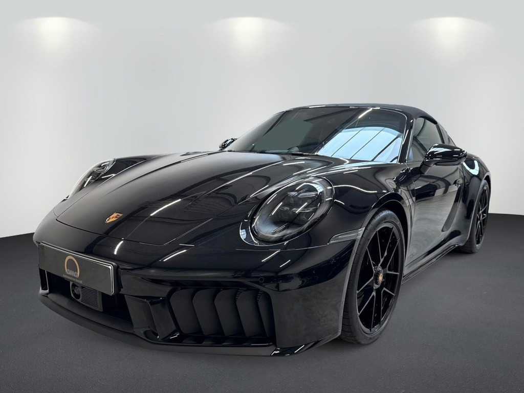 Porsche 992 GTS Targa Cabrio 4
