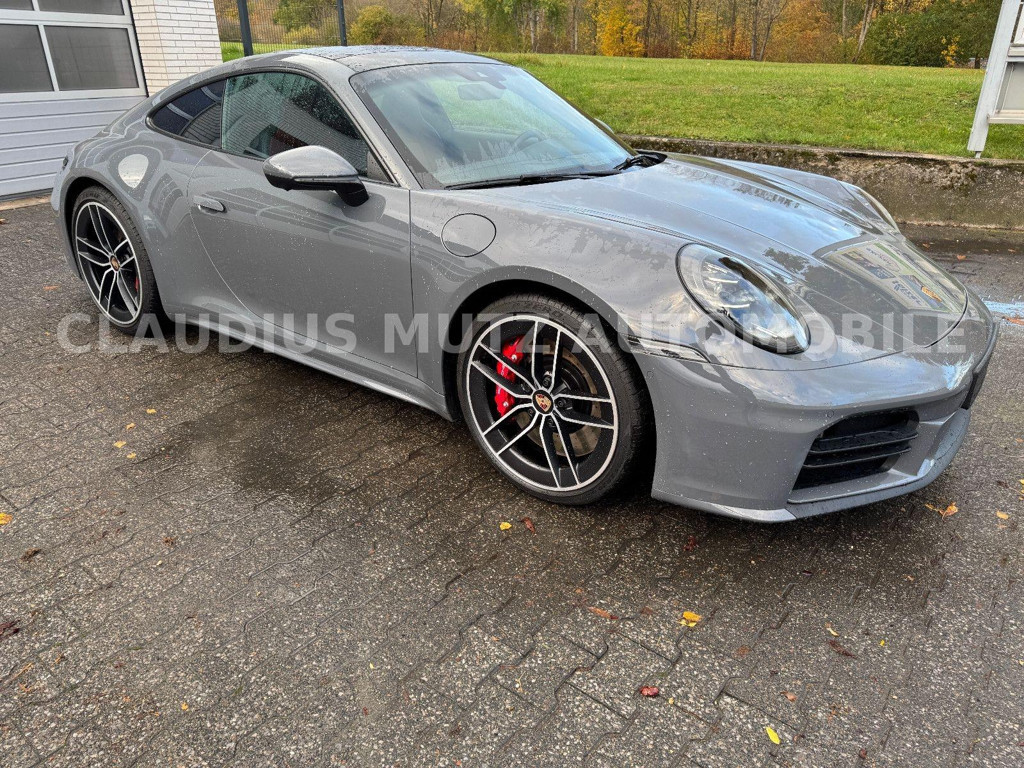 Porsche 992