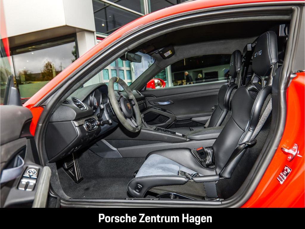 Porsche Cayman RS 718