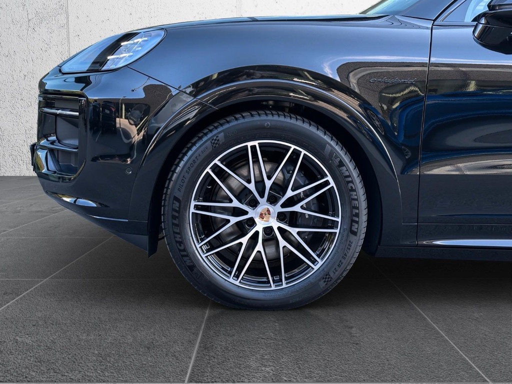 Porsche Cayenne E-Hybrid Black Edition