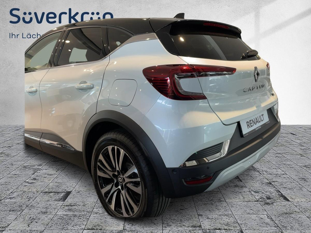 Renault Captur E-Tech Iconic