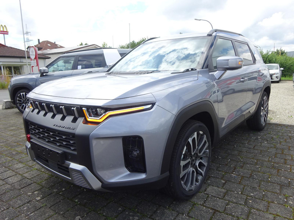 SsangYong Torres 2WD Forest Edition