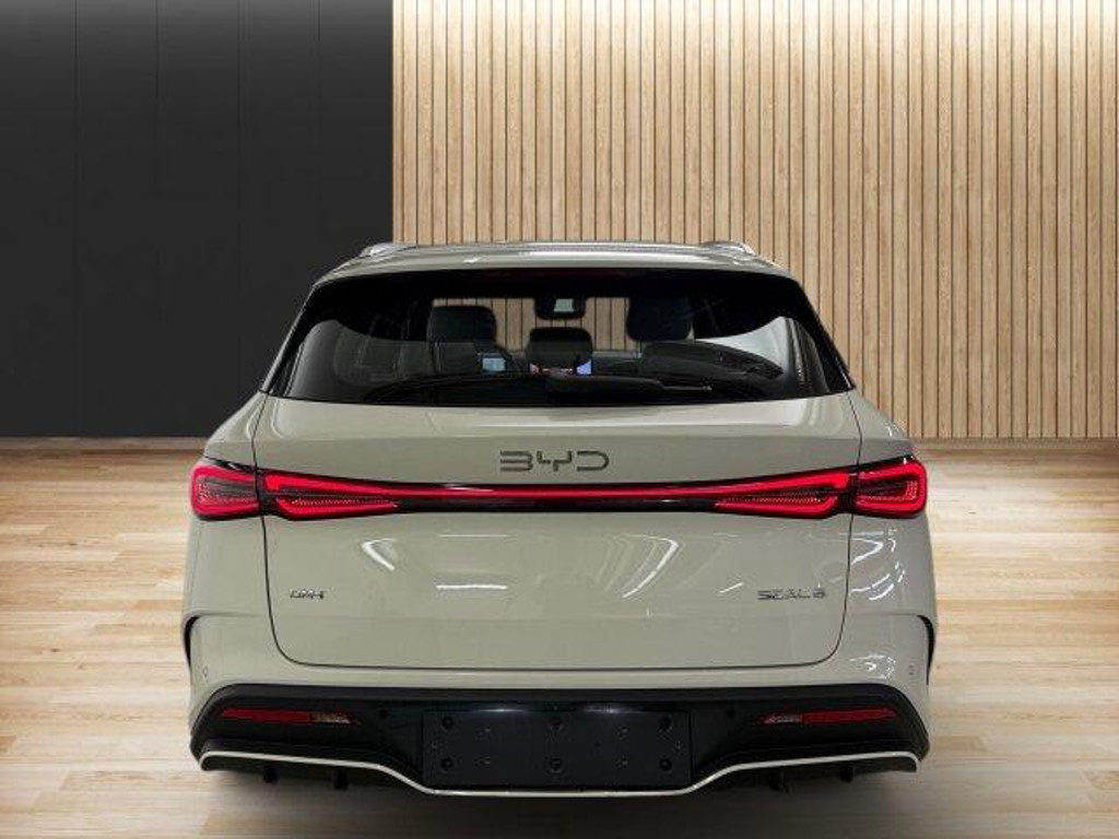 BYD Seal 6
