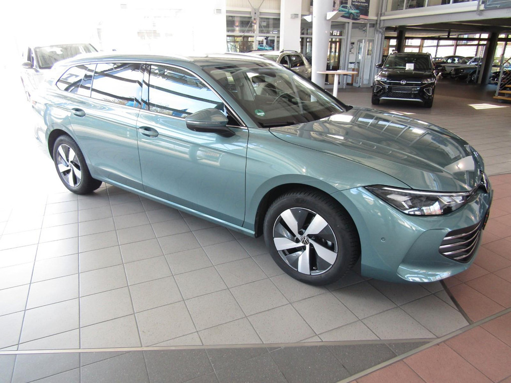 Volkswagen Passat Business DSG Variant 1.5 eTSI