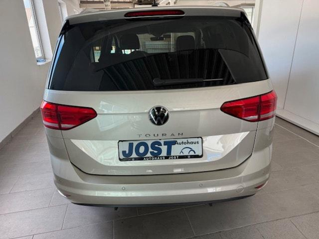 Volkswagen Touran 1.5 TSI Move