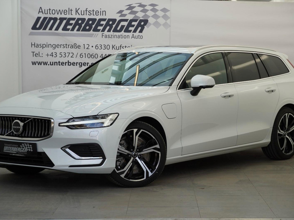 Volvo V60 Hybrid Recharge Plus Bright