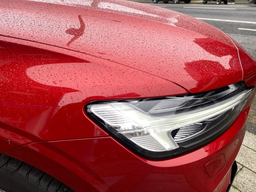 Volvo V60 Dark Ultra