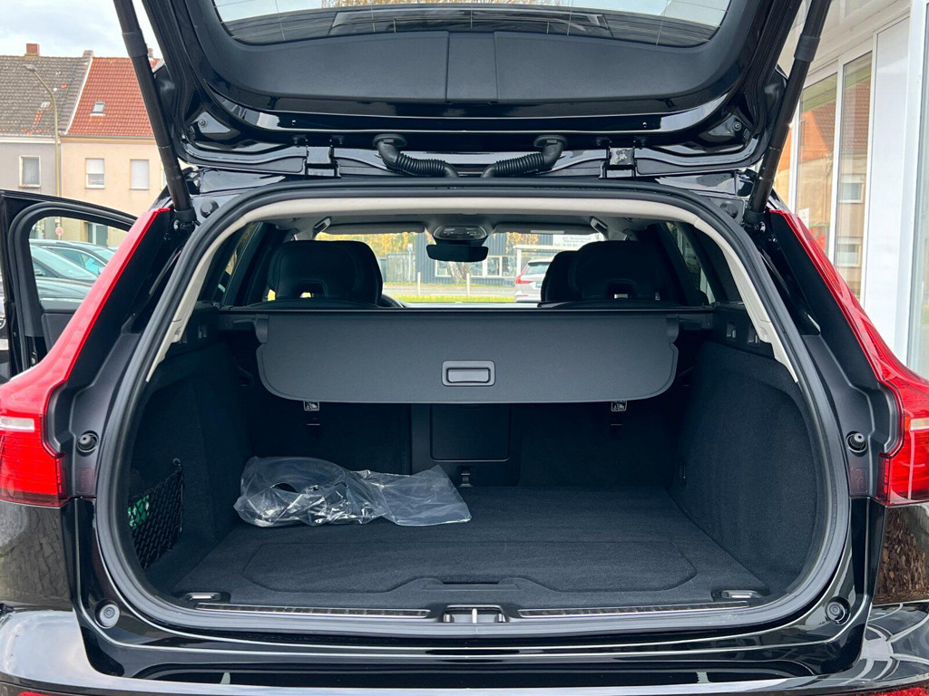 Volvo V60 AWD T6 Plus Dark