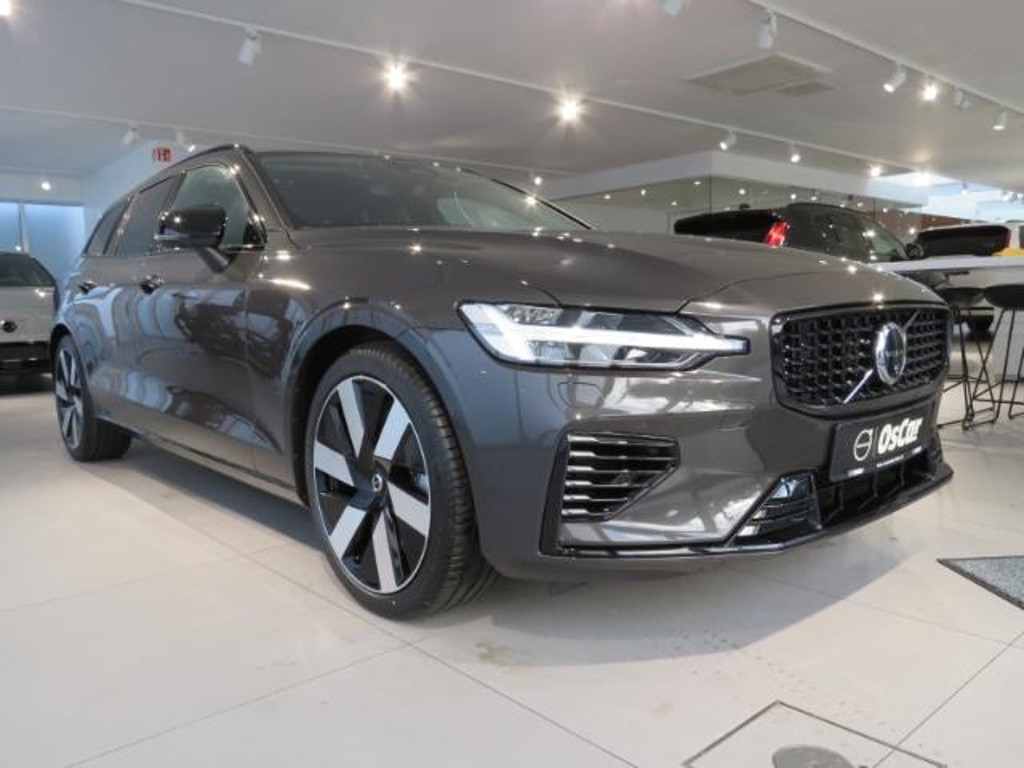 Volvo V60 Business T8 Recharge Plus Dark