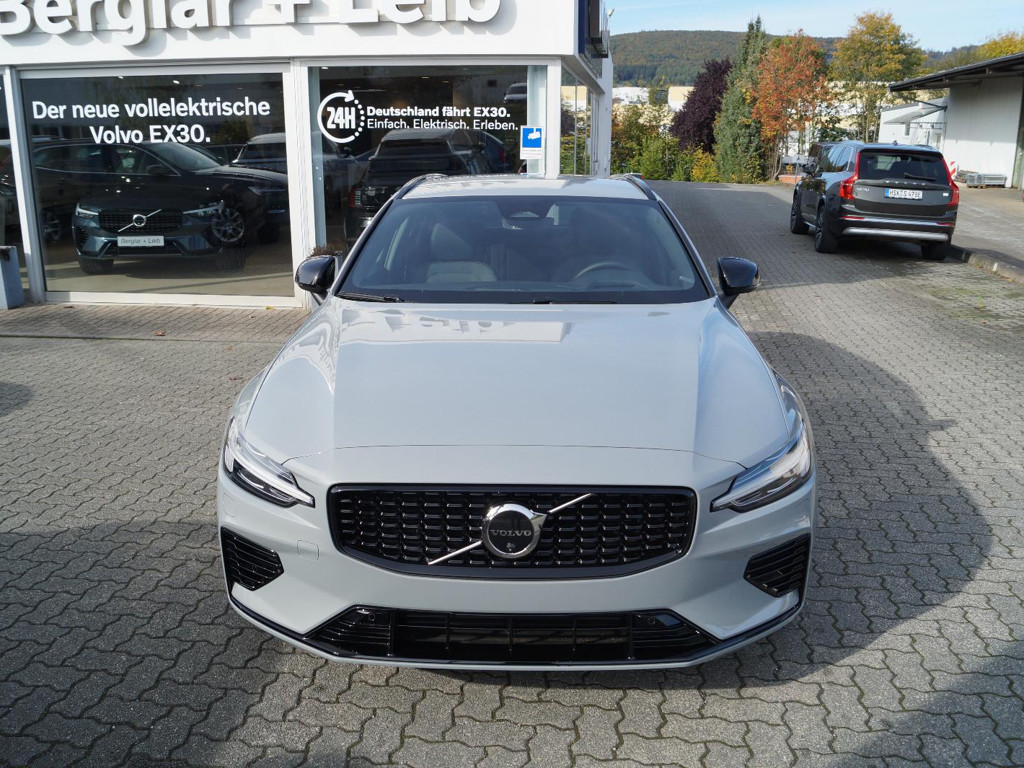 Volvo V60 AWD T6 Hybrid Plus Dark