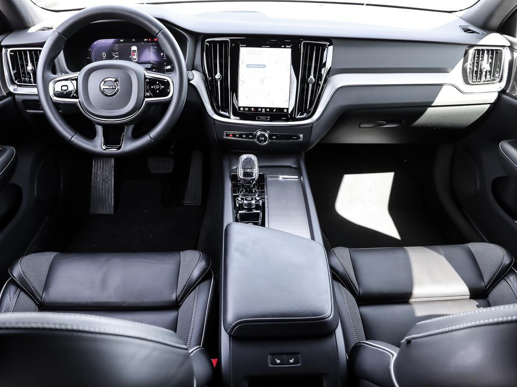 Volvo V60 Cross Country AWD Plus